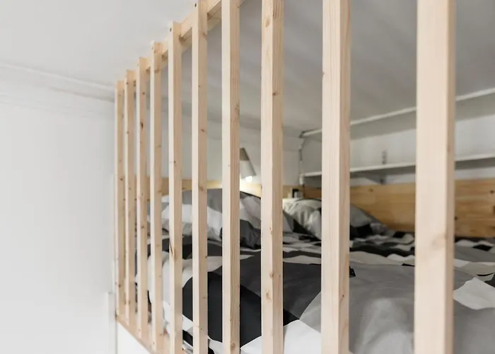 Montsejour - Logement Climatise Netflix, Mezzanine